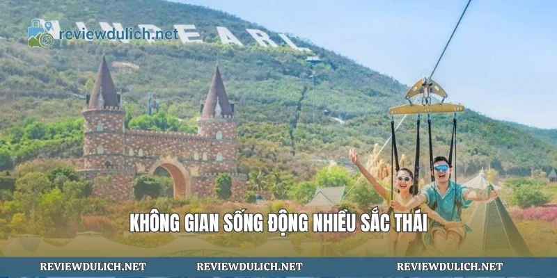 Không gian sống động nhiều sắc thái