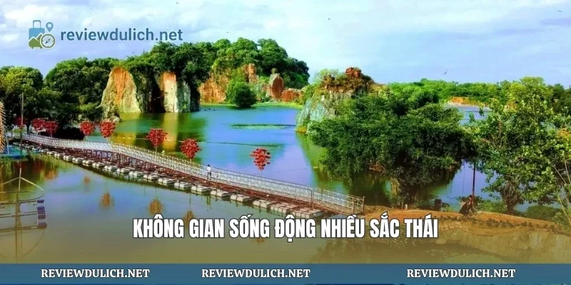 Không gian sống động nhiều sắc thái
