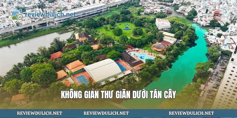 Không gian thư giãn dưới tán cây